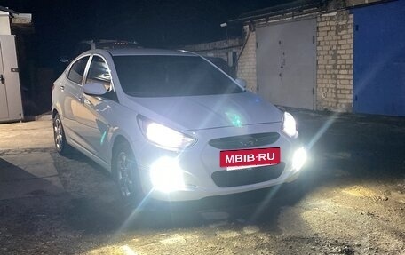 Hyundai Solaris II рестайлинг, 2012 год, 850 000 рублей, 2 фотография