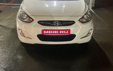 Hyundai Solaris II рестайлинг, 2012 год, 850 000 рублей, 4 фотография