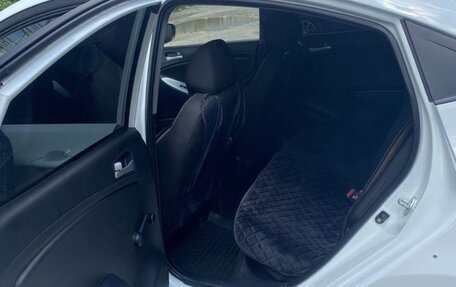 Hyundai Solaris II рестайлинг, 2012 год, 850 000 рублей, 16 фотография