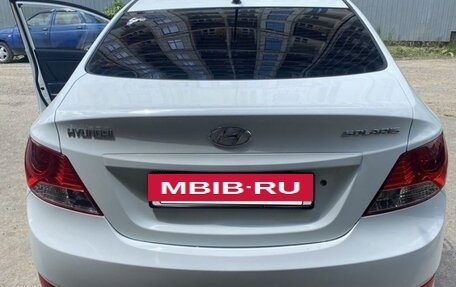 Hyundai Solaris II рестайлинг, 2012 год, 850 000 рублей, 10 фотография