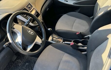 Hyundai Solaris II рестайлинг, 2011 год, 799 000 рублей, 1 фотография