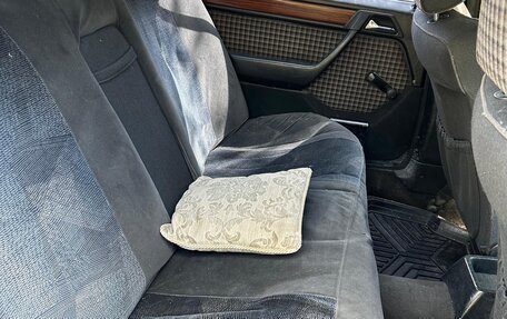 Mercedes-Benz E-Класс, 1993 год, 290 000 рублей, 5 фотография