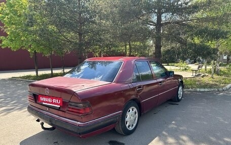 Mercedes-Benz E-Класс, 1993 год, 290 000 рублей, 10 фотография