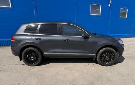 Volkswagen Touareg III, 2011 год, 2 300 000 рублей, 8 фотография
