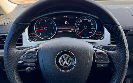 Volkswagen Touareg III, 2011 год, 2 300 000 рублей, 15 фотография