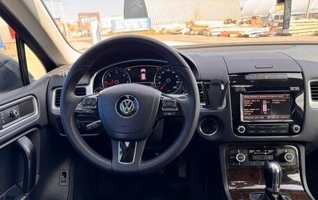 Volkswagen Touareg III, 2011 год, 2 300 000 рублей, 14 фотография