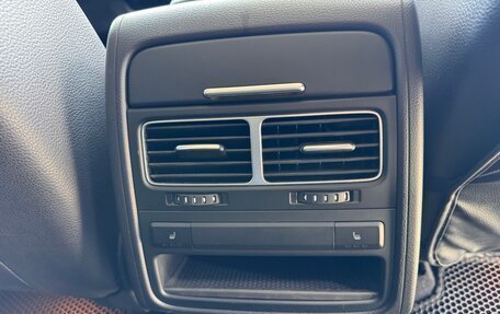Volkswagen Touareg III, 2011 год, 2 300 000 рублей, 23 фотография