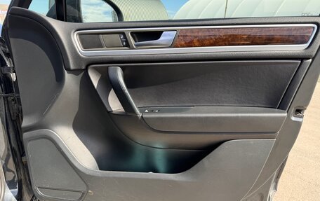 Volkswagen Touareg III, 2011 год, 2 300 000 рублей, 25 фотография