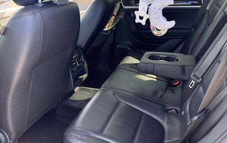 Volkswagen Touareg III, 2011 год, 2 300 000 рублей, 22 фотография