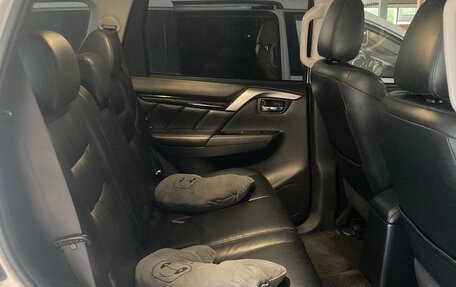 Mitsubishi Pajero Sport III рестайлинг, 2018 год, 3 992 000 рублей, 9 фотография
