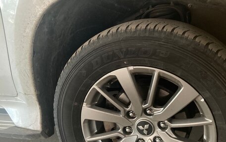 Mitsubishi Pajero Sport III рестайлинг, 2018 год, 3 992 000 рублей, 11 фотография