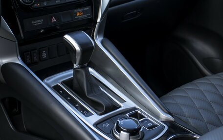 Mitsubishi Pajero Sport III рестайлинг, 2020 год, 2 685 000 рублей, 15 фотография