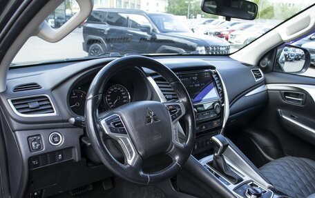 Mitsubishi Pajero Sport III рестайлинг, 2020 год, 2 685 000 рублей, 18 фотография