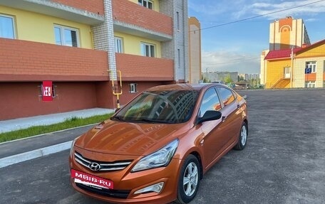 Hyundai Solaris II рестайлинг, 2015 год, 950 000 рублей, 3 фотография