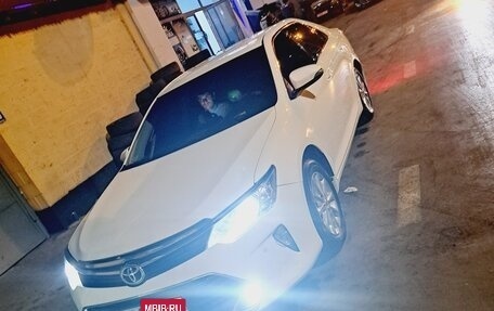 Toyota Camry, 2016 год, 1 850 000 рублей, 6 фотография