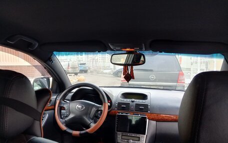 Toyota Avensis III рестайлинг, 2003 год, 610 000 рублей, 9 фотография