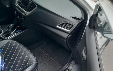 Hyundai Solaris II рестайлинг, 2017 год, 750 000 рублей, 4 фотография