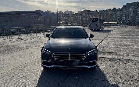 Mercedes-Benz E-Класс, 2023 год, 5 090 000 рублей, 2 фотография