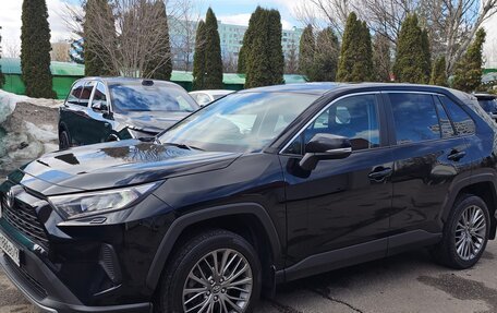 Toyota RAV4, 2021 год, 3 200 000 рублей, 10 фотография
