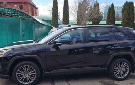 Toyota RAV4, 2021 год, 3 200 000 рублей, 7 фотография