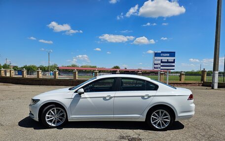Volkswagen Passat B8 рестайлинг, 2015 год, 1 850 000 рублей, 7 фотография