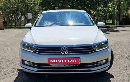 Volkswagen Passat B8 рестайлинг, 2015 год, 1 850 000 рублей, 3 фотография