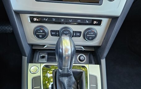 Volkswagen Passat B8 рестайлинг, 2015 год, 1 850 000 рублей, 12 фотография