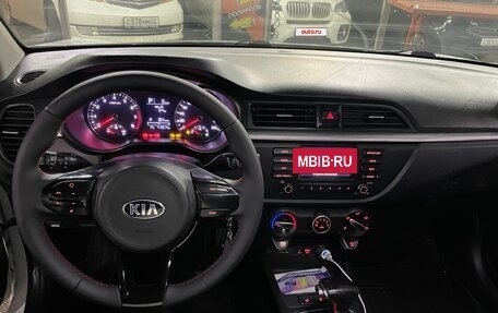 KIA Rio IV, 2018 год, 1 030 000 рублей, 12 фотография