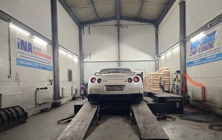 Nissan GT-R, 2012 год, 8 999 999 рублей, 9 фотография