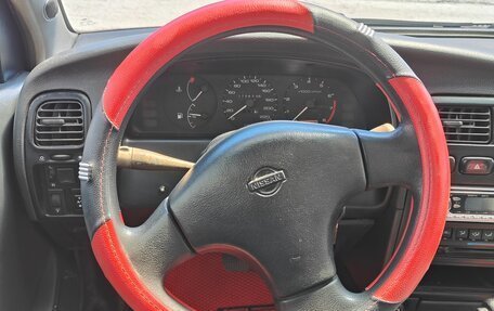 Nissan Primera II рестайлинг, 1994 год, 300 000 рублей, 17 фотография