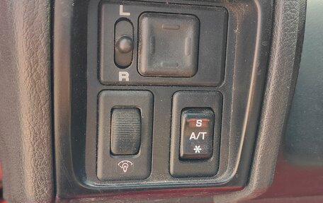 Nissan Primera II рестайлинг, 1994 год, 300 000 рублей, 19 фотография