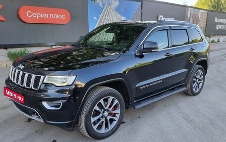 Jeep Grand Cherokee, 2017 год, 3 800 000 рублей, 10 фотография
