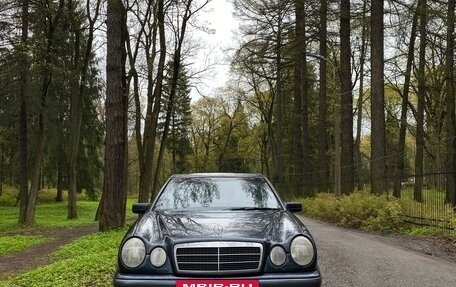 Mercedes-Benz E-Класс, 1996 год, 465 000 рублей, 3 фотография