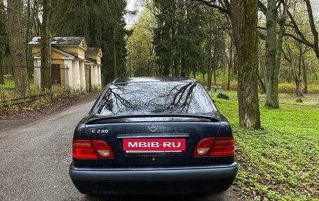 Mercedes-Benz E-Класс, 1996 год, 465 000 рублей, 6 фотография