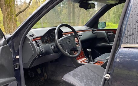 Mercedes-Benz E-Класс, 1996 год, 465 000 рублей, 12 фотография