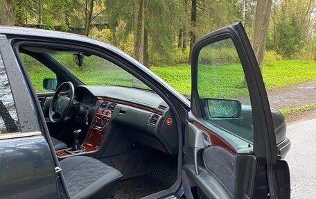 Mercedes-Benz E-Класс, 1996 год, 465 000 рублей, 17 фотография