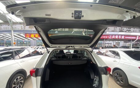 Toyota RAV4, 2020 год, 1 980 000 рублей, 9 фотография