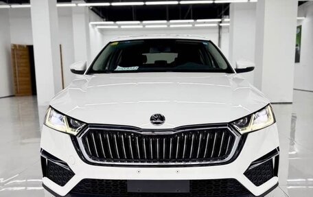Skoda Octavia IV, 2022 год, 1 790 000 рублей, 2 фотография