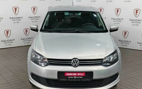 Volkswagen Polo VI (EU Market), 2011 год, 550 000 рублей, 2 фотография