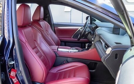Lexus RX IV рестайлинг, 2019 год, 4 270 000 рублей, 8 фотография