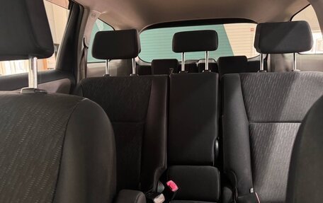 Toyota Wish II, 2011 год, 1 299 000 рублей, 9 фотография