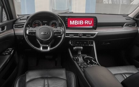 KIA K5, 2020 год, 2 200 000 рублей, 6 фотография