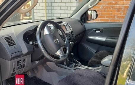 Toyota Hilux VII, 2012 год, 1 999 999 рублей, 4 фотография