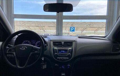 Hyundai Solaris II рестайлинг, 2014 год, 870 000 рублей, 12 фотография
