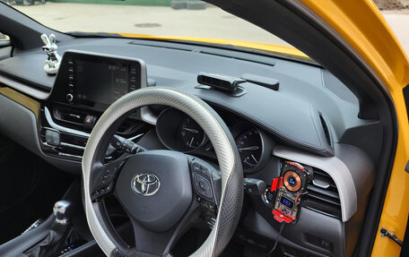Toyota C-HR I рестайлинг, 2020 год, 2 100 000 рублей, 3 фотография