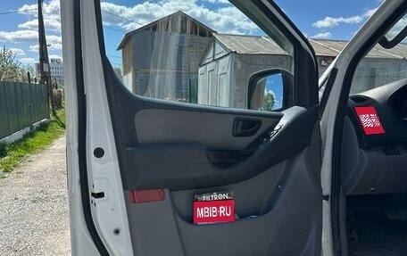 Hyundai H-1 II рестайлинг, 2009 год, 1 400 000 рублей, 1 фотография
