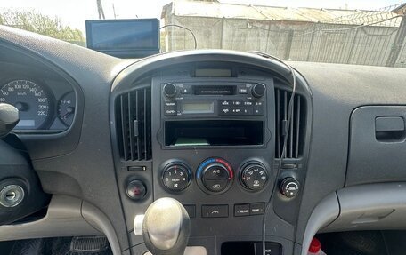Hyundai H-1 II рестайлинг, 2009 год, 1 400 000 рублей, 4 фотография