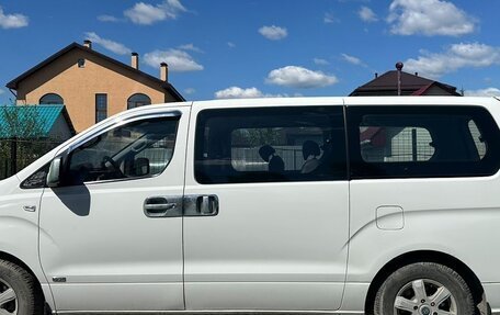 Hyundai H-1 II рестайлинг, 2009 год, 1 400 000 рублей, 12 фотография