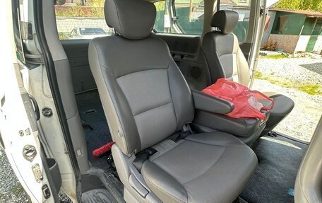 Hyundai H-1 II рестайлинг, 2009 год, 1 400 000 рублей, 16 фотография