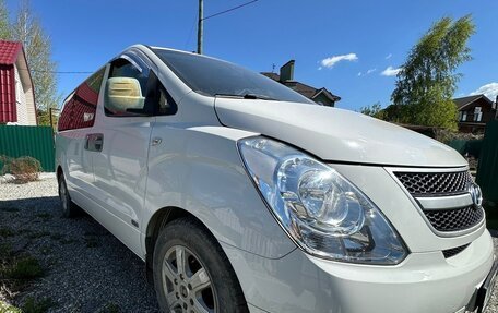 Hyundai H-1 II рестайлинг, 2009 год, 1 400 000 рублей, 20 фотография